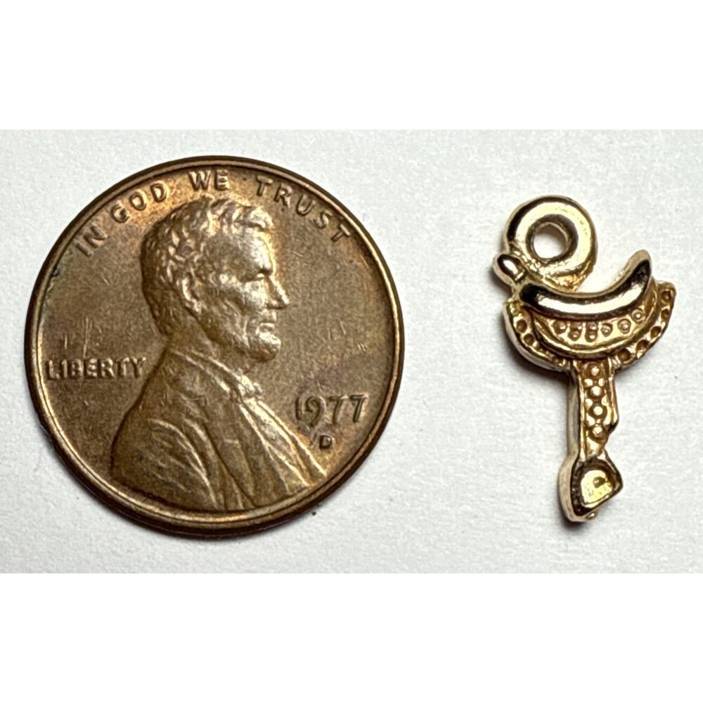Vintage Horse Saddle Metal Charm 1I